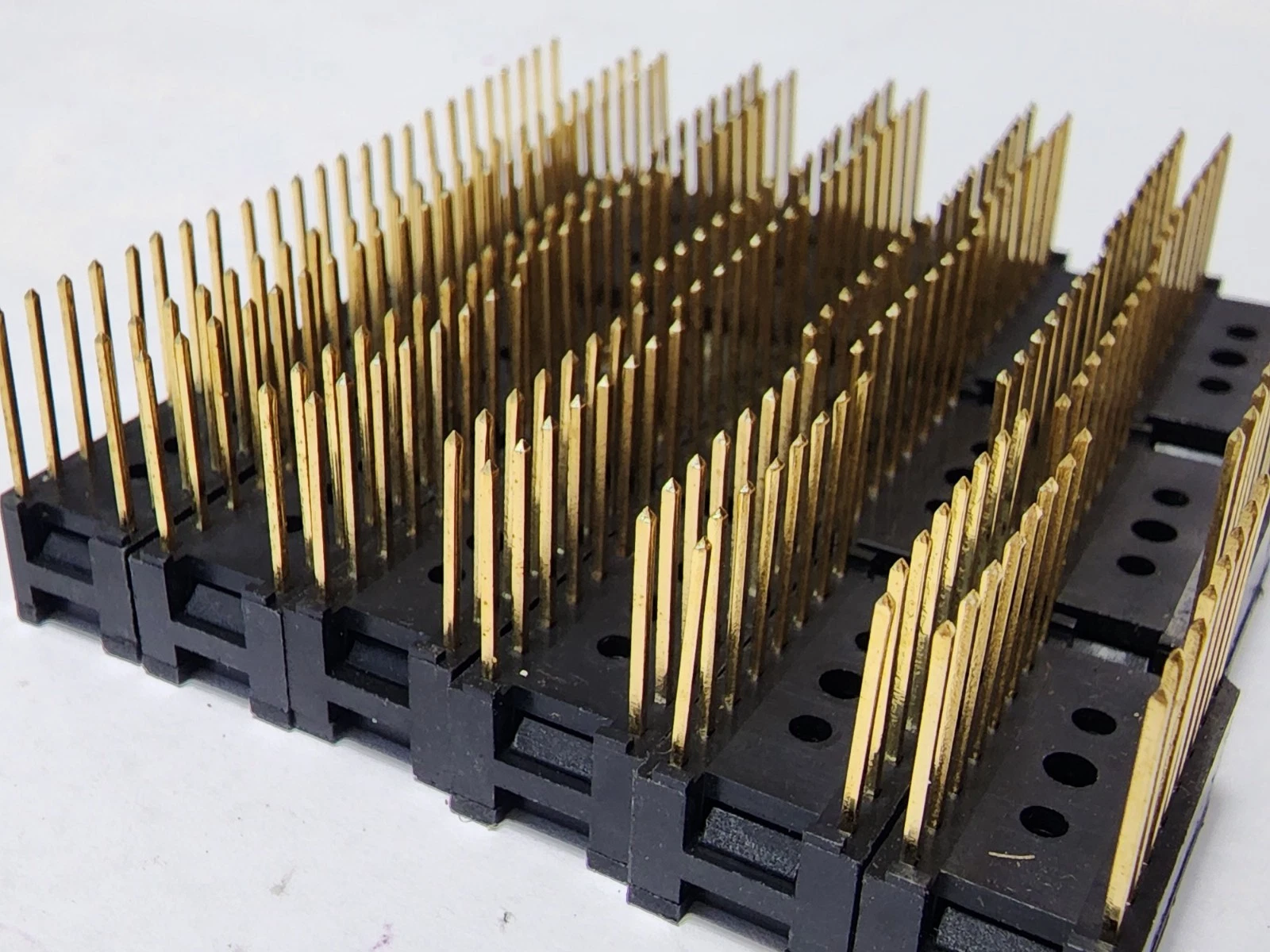 288-Pin Gold-Plated Connectors (1987)